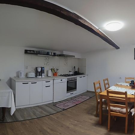 Casa De Oaspeti Laura Rîşnov Kültér fotó