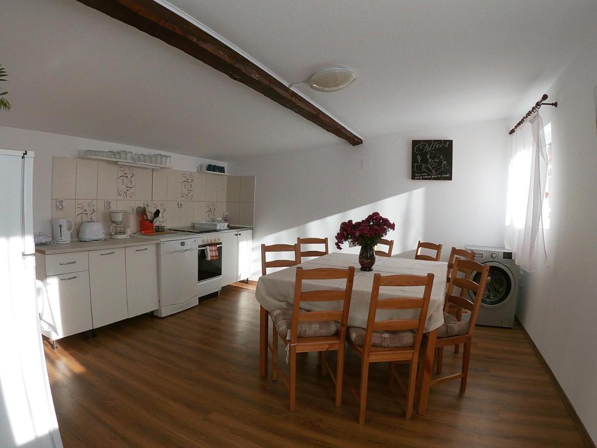 Casa De Oaspeti Laura Rîşnov Kültér fotó
